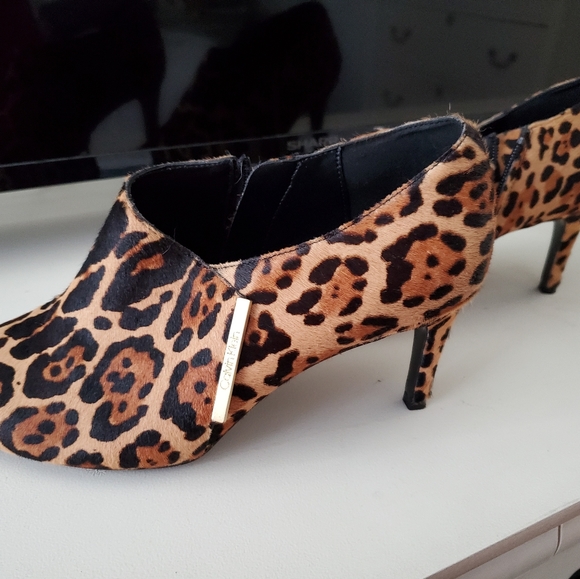 Calvin Klein Leopard Print Booties - Picture 1 of 6